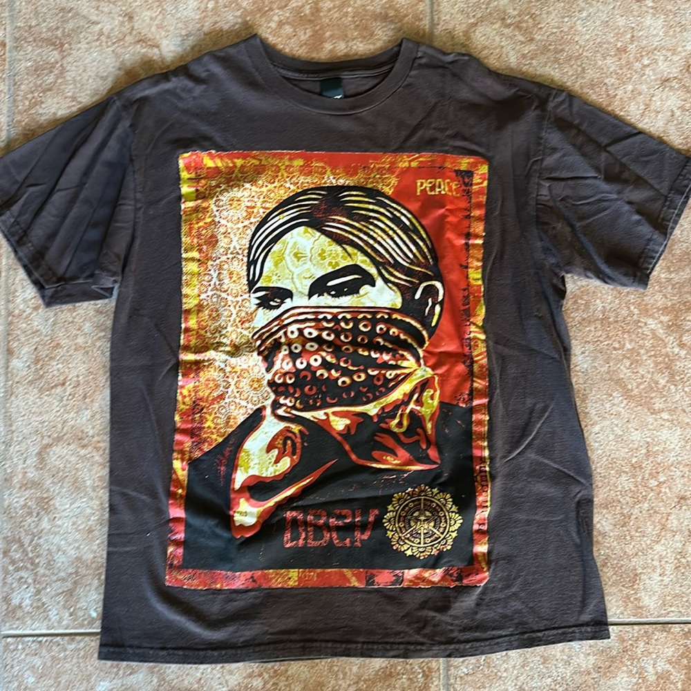 Men’s Vintage Obey Tee